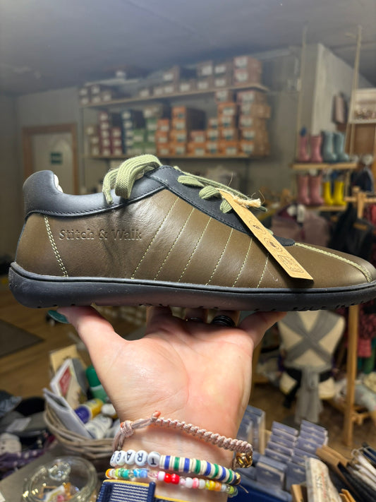 D.D. Step Stitch & Walk S088-42253A Brown