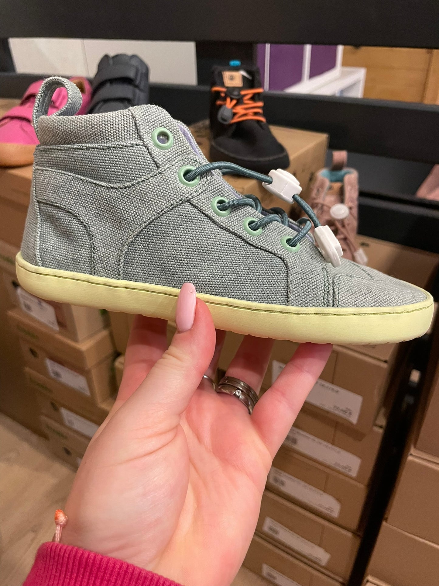 Mukishoes Challenge Mid Cut