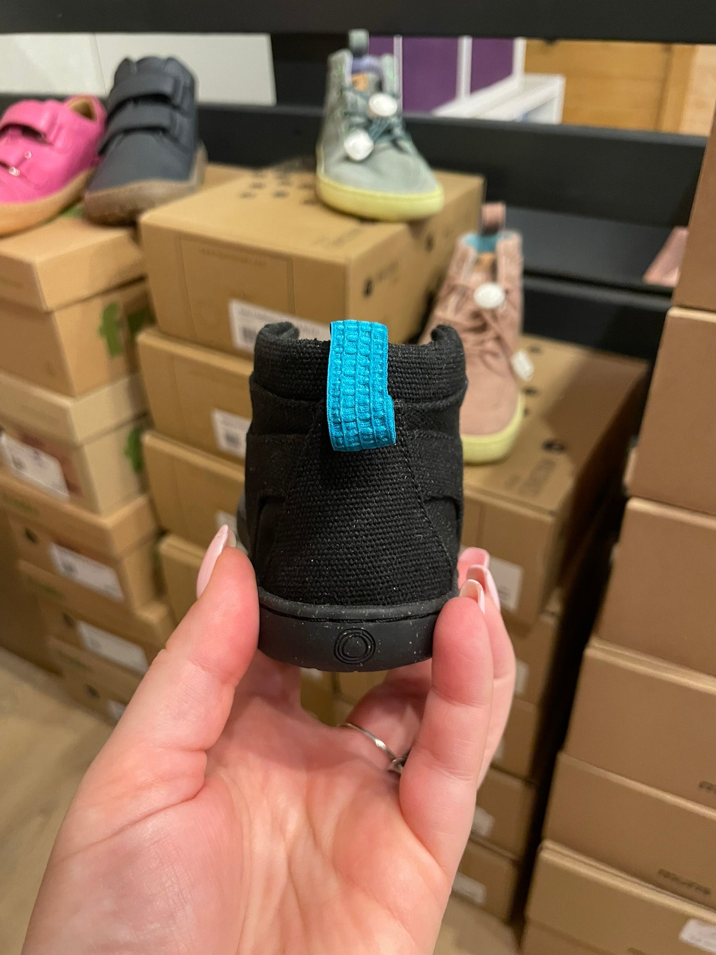 Mukishoes Shadow MidCut