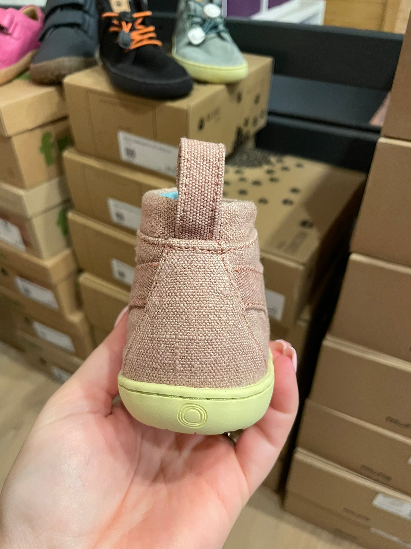 Mukishoes Hope Mid Cut