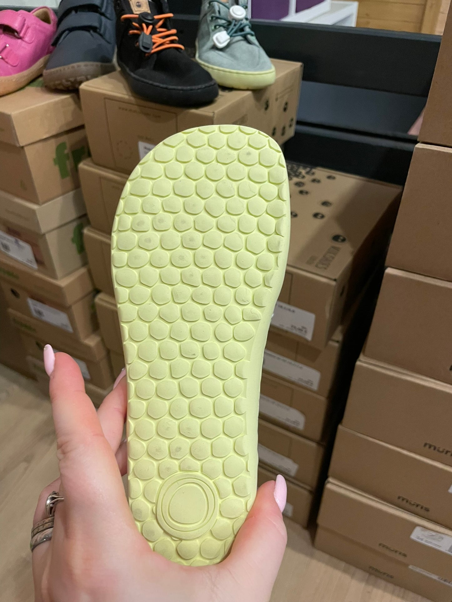 Mukishoes Hope Mid Cut