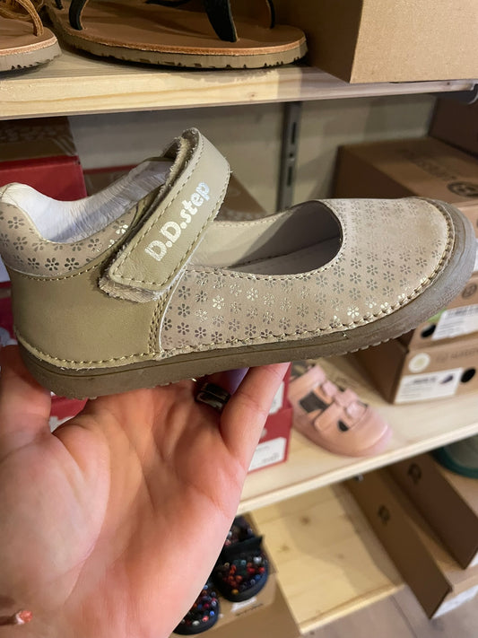 D.D.Step Cream Barfuß Sandale (H063-126AM)